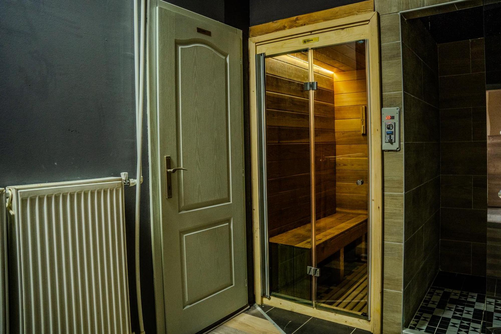 Plaza La - Night And Spa Sremska Mitrovica Eksteriør billede